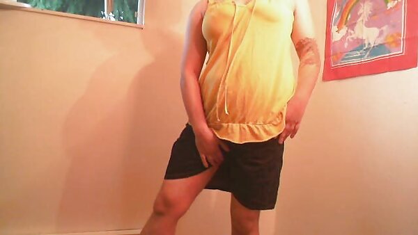 Hungriger blonder Puma Holly Halston deutsche lesbische hausfrauen mit riesigen Titten reitet jungen Schwanz