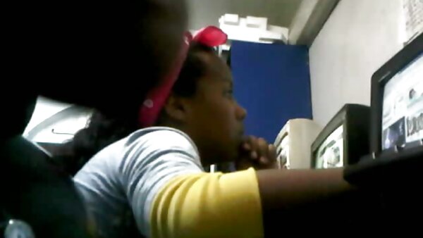 Freches Hottie in Netzstrümpfen Tiffany Watson wird von hausfrauensex kostenlos zwei geilen Typen gefickt und vollgespritzt