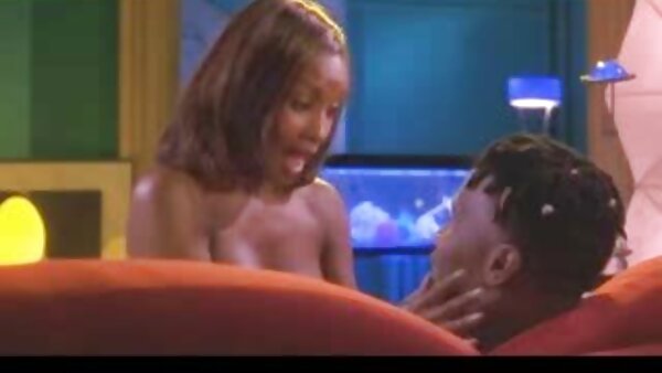 Nuttige und ausgeflippte Frauen haben einen netten pornofilme hausfrauen Gruppenfick mit geilen Typen