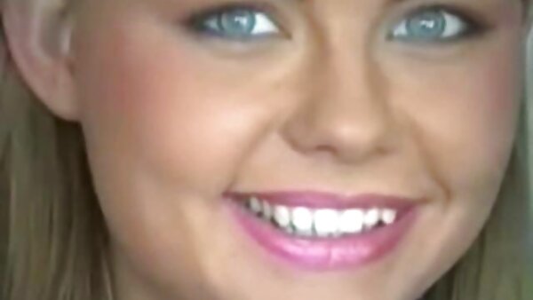 Die verlockende Brünette Leyla reitet einen Schwanz wie ein deutsche sexy hausfrauen Cowgirl