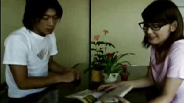 Das vollbusige sexy Model Denice K hat in einer Missionarsstellung hausfrauensex privat schlecht geschraubt