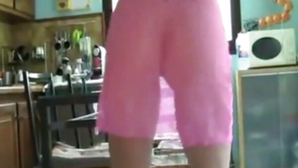 Das dralle Hurenküken Ariana Skyy wird vor der POV-Szene mit Tittenfick ins hausfrauen sexdate Gesicht gefickt