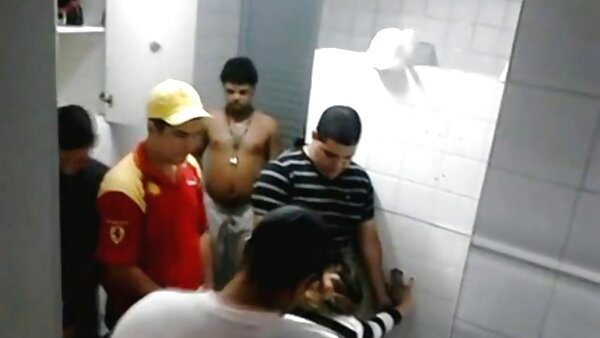 Das geile blonde Küken Nikki Dream wird von einem heißblütigen Typen hart gefickt alte hausfrauen sex