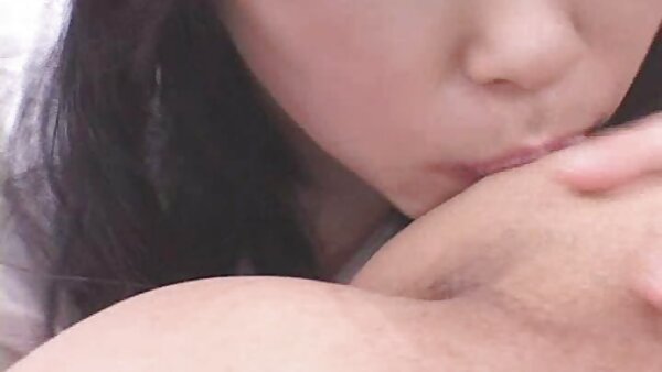 Die ungarische Brünette Darcia Lee hausfrauen sexkontakte wird von Rocco und seinem Gefährten gefickt