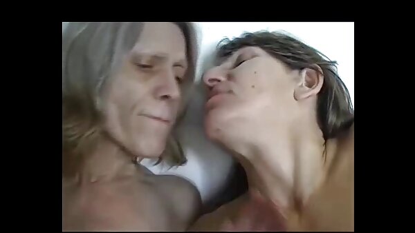 Erstaunliche vollbusige Blondine mit Zöpfen, Brook-Streifen und hausfrauen date wird masturbieren