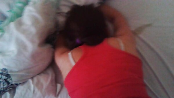 Die sexy Ariella Antonya fickt ihre hausfrauen chat Freundin mit einem Dildo