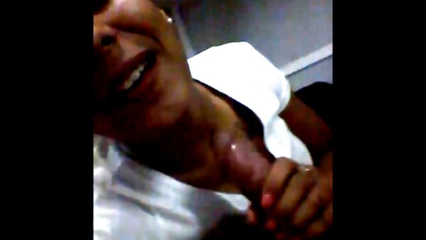 Whorish Ebenholz Hure erotische hausfrauen bekommt ihren Anus im umgekehrten Cowgirl-Stil angegriffen