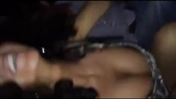 Blondie Jessa Rhodes wird reife hausfrauen bumsen von tätowierter Freundin mit Strapon gefickt