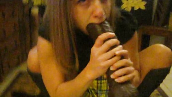 Langbeiniges blondes Luder mit schönem Arsch Lindsey Cruz bekommt ihre Fotze im Doggystyle gefickt lesbische hausfrauen