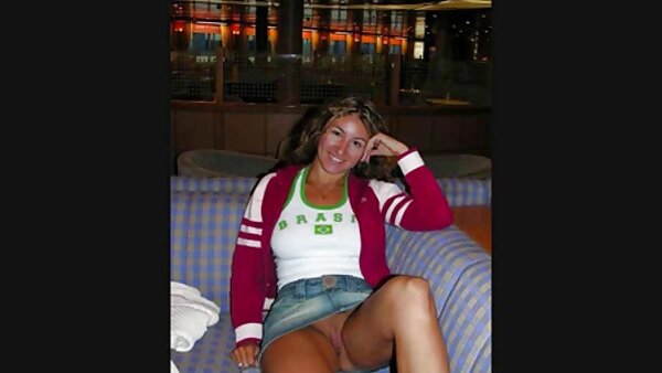 Freche blonde Freundin tief sex hausfrau ins Arschloch gebohrt