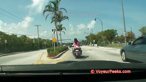 Langhaariger Hengst fickt Blondine mit kostenlose geile hausfrauen lustig bemaltem Gesicht