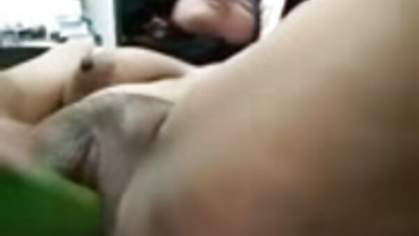 Die sexy blonde Schlampe Hailey reitet den Schwanz hausfrauensexvideos ihres Freundes wie ein Cowgirl