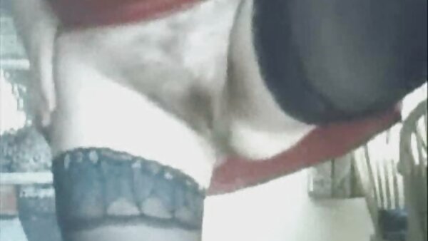 Am hausfrauen sextreffen Ende schiebt der geile Typ seinen harten Schwanz in die engen Fotzen der beiden Babes