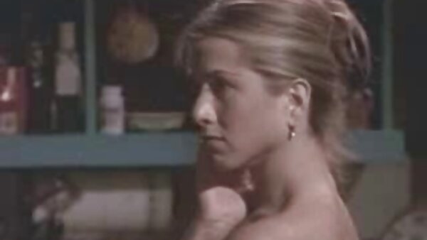 Das hausfrauen erotik lüsterne Babe mit den kleinen Titten Sera Ryder wird von einem geilen Freund gefickt und vollgespritzt