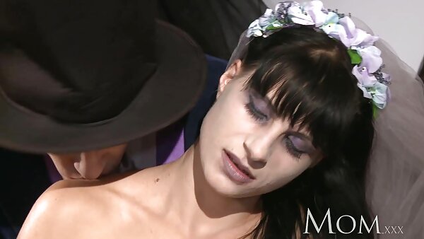 Rin Aoyama ist eine japanische Schlampe mit blödem Make-up und hausfrau sexy stinkenden Strumpfhosen