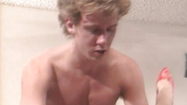 Die exotische Lady Adara hat den Körper einer Göttin mit nackte hausfrauenbilder perfektem Arsch