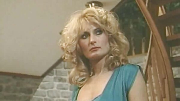 Die heiß wie Feuer tätowierte Brünette Jynx Maze wird geile hausfrauen tumblr doggy gefickt und mit Sperma gefüttert