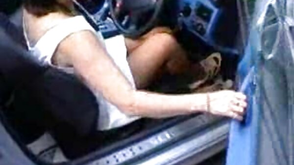 Die tätowierte Hacke schweizer hausfrauensex mit den großen Hängetitten Lucie Fernandez zeigt ihr vollgestopftes Arschloch