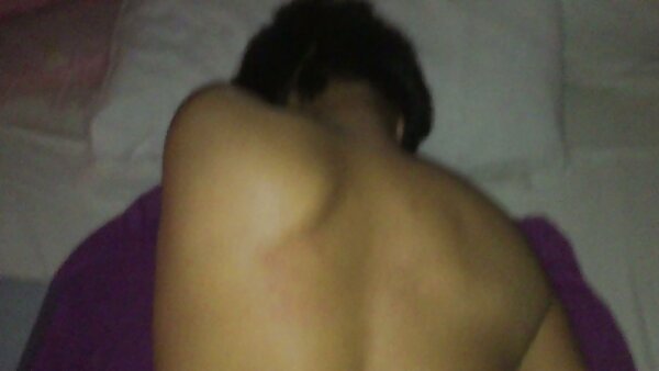 Zwei leidenschaftliche Schlampen, hausfrau privat sex Phoenix Mone und Divine, ficken in einer Hardcore-Dreier-Action