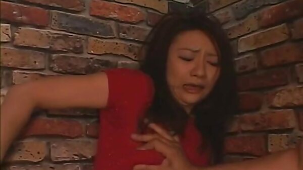 Die blonde reife Rebecca Jane Smyth spielt mit ihrem hungrigen rosafarbenen deutsche hausfrauen tumblr Loch