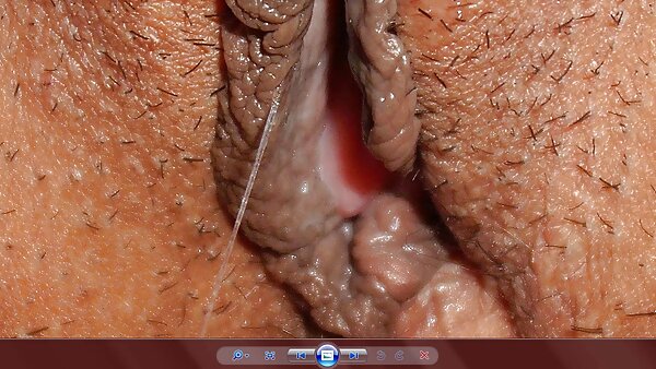 Das europäische Luder Fast Girl zieht sich für das Casting seitensprung hausfrauen erotisch an