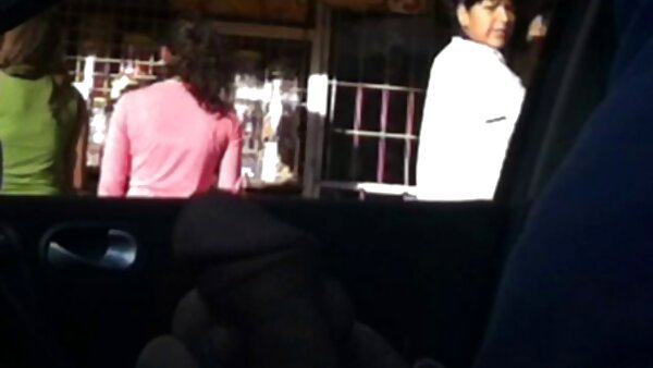 Die vollbusige Brünette Megan Jones poliert ihre Vagina mit einer Fahrradpumpe nackte hausfrauen am strand