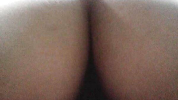 Schwarzhaarige Schlampe reife hausfrauen wird in Hündchenstellung brutal entbeint