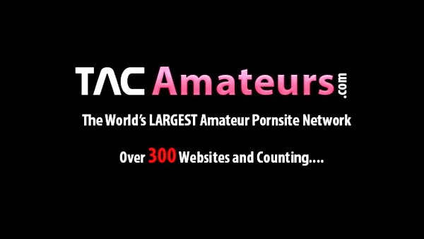 Die hübsche Brünette Zoe Bloom gibt einen herrlichen Blowjob und reitet junge nackte hausfrauen einen Schwanz