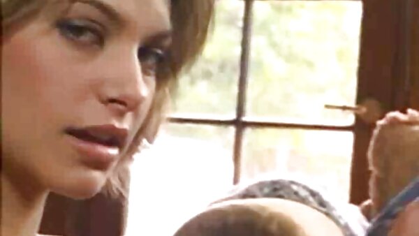 Nuttige brünette hausfrauen gratis sex Teenie Kristyna C hüpft auf geilen Opa im Cowgirl-Stil