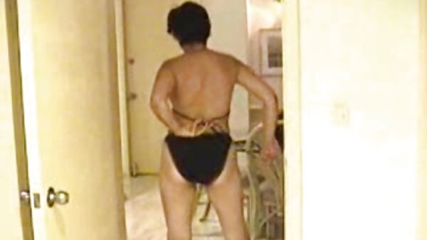 Sportliches blondes Küken mit Hasenschwanz Alyssa Branch fickt gratis hausfrauen sex Doggystyle