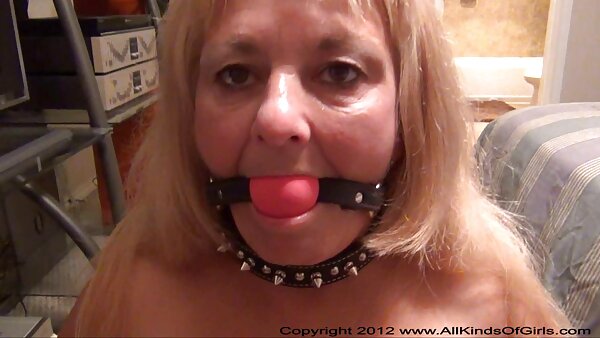 Das hässliche Girlie ohne Make-up Ksusha geile hausfrau gesucht genießt es, an einem köstlichen Werkzeug zu lutschen
