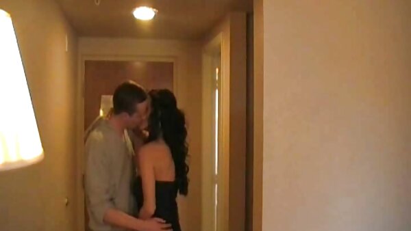 Stiefbruder private hausfrauen sex und Stiefschwester Sydney Cole haben Sexspaß im Pool