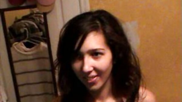 Das hausfrau privat sex sexsüchtige College-Küken Jess West fickt ihre hungrige Muschi mit einem Regenschirm