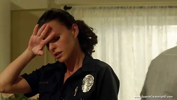 Disco-Girls geben deutscher hausfrauensex auf der Party einen Deepthroat-Blowjob