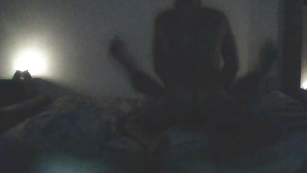 Diese pummelige Hure mit dicken Haaren genoss harten Gangbang alte nackte hausfrauen mit ihren Freunden