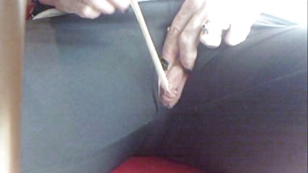 Heiße blonde MILF Anastasia beglückt reife nackte hausfrauen 3 versaute Kerle gleichzeitig