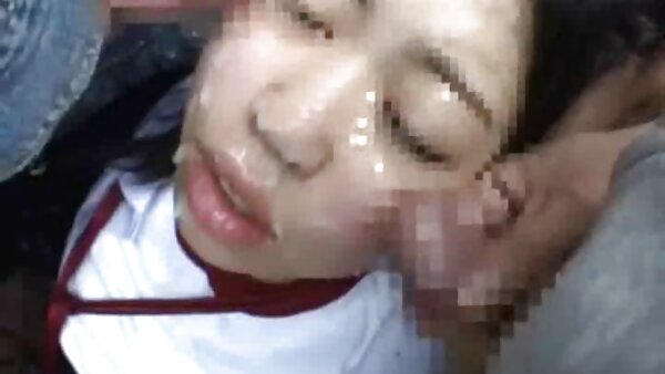 Beobachten Sie diese geile hausfrauen poppen charmanten Lesben bei einem einzigen spontanen Akt der Lust