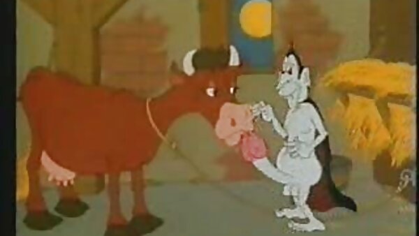 Leidenschaftlicher und sinnlicher Sex eines frisch verheirateten lesbischen hausfrau tg Paares