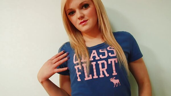 BBW Anna Lynn spielt gerne mit ihrem fettigen Muff und geile hausfrauen über 40 großen natürlichen Krügen