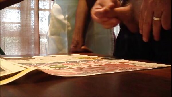 Die versaute Schlampe Kat Dior wird sex mit älteren hausfrauen in ihre bodenlose Kehle gefickt